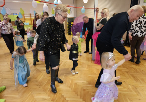 "Karnawał z Babcią i Dziadkiem"- grupa I