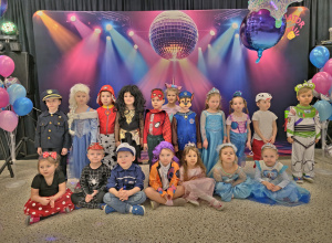 Maski, stroje i korony – dziś karnawał wymarzony … Bal walentynkowo - karnawałowy – Grupa X .