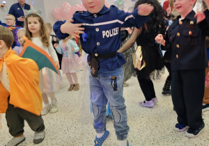 Maski, stroje i korony – dziś karnawał wymarzony … walentynkowo-karnawałowy bal – Grupa X .