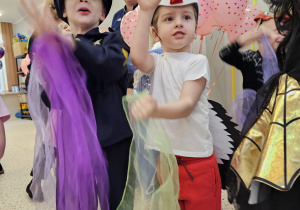 Maski, stroje i korony – dziś karnawał wymarzony … walentynkowo-karnawałowy bal – Grupa X .