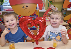 Maski, stroje i korony – dziś karnawał wymarzony … walentynkowo-karnawałowy bal – Grupa X .