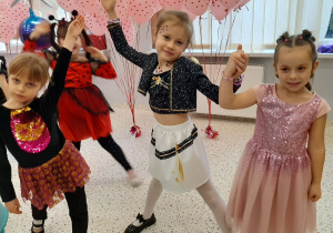 Bal karnawałowo – walentynkowy w grupie V.