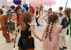 Bal karnawałowo – walentynkowy w grupie V.