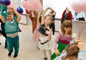 Bal karnawałowo – walentynkowy w grupie V.