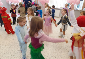 Bal karnawałowo – walentynkowy w grupie V.