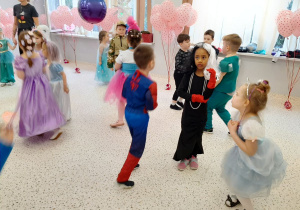 Bal karnawałowo – walentynkowy w grupie V.