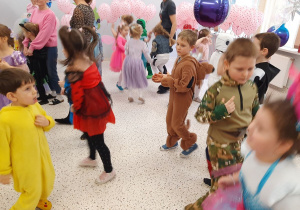 Bal karnawałowo – walentynkowy w grupie V.