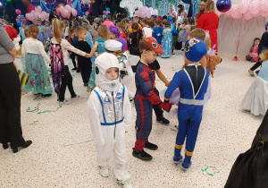 Bal karnawałowo – walentynkowy w grupie V.