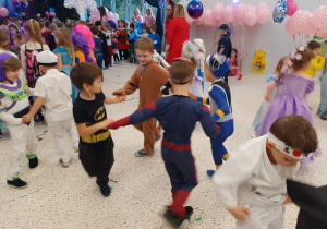 Bal karnawałowo – walentynkowy w grupie V.