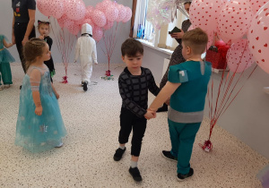 Bal karnawałowo – walentynkowy w grupie V.