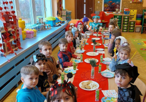 Bal karnawałowo – walentynkowy w grupie V.