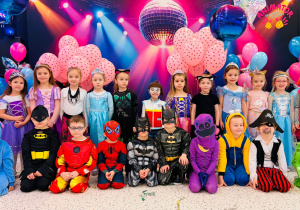 "Roztańczony karnawał" - bal w gr. XI