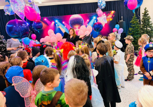 "Roztańczony karnawał" - bal w gr. XI