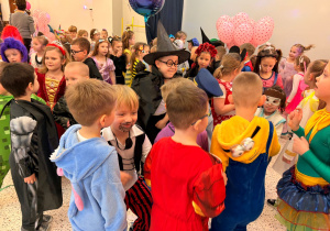 "Roztańczony karnawał" - bal w gr. XI