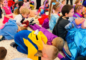 "Roztańczony karnawał" - bal w gr. XI