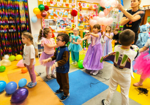 "Niech żyje bal!"- walentynkowy bal karnawałowy w gr. XII