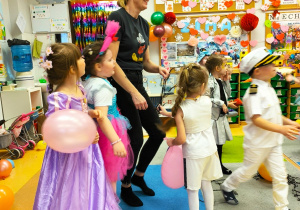 "Niech żyje bal!"- walentynkowy bal karnawałowy w gr. XII