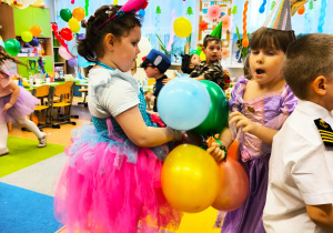 "Niech żyje bal!"- walentynkowy bal karnawałowy w gr. XII