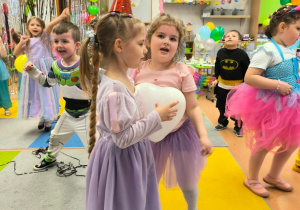 "Niech żyje bal!"- walentynkowy bal karnawałowy w gr. XII