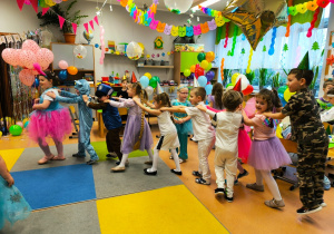 "Niech żyje bal!"- walentynkowy bal karnawałowy w gr. XII