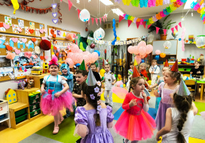 "Niech żyje bal!"- walentynkowy bal karnawałowy w gr. XII