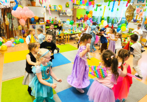 "Niech żyje bal!"- walentynkowy bal karnawałowy w gr. XII