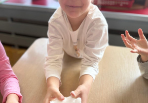 „Zima pełna magii” – projekt edukacyjny w gr. IV