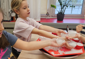 „Zima pełna magii” – projekt edukacyjny w gr. IV - ciąg dalszy