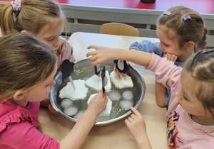 „Zima pełna magii” – projekt edukacyjny w gr. IV - ciąg dalszy