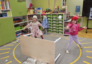 „Zima pełna magii” – projekt edukacyjny w gr. IV - ciąg dalszy