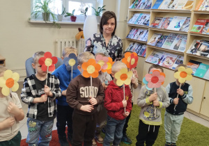 W bibliotece gościliśmy – wielki świat książek odkryliśmy - grupa X.