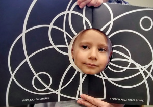 W bibliotece gościliśmy – wielki świat książek odkryliśmy - grupa X.