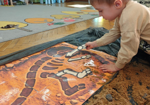 "Tajemnice prehistorycznego świata dinozaurów"-czyli projekt edukacyjny w grupie II