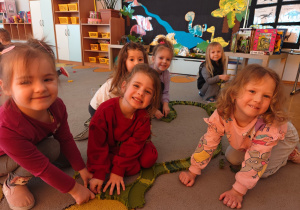 "Tajemnice prehistorycznego świata dinozaurów"-czyli projekt edukacyjny w grupie II