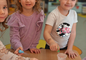 "Tajemnice prehistorycznego świata dinozaurów"-czyli projekt edukacyjny w grupie II