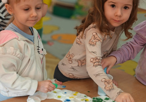 "Tajemnice prehistorycznego świata dinozaurów"-czyli projekt edukacyjny w grupie II