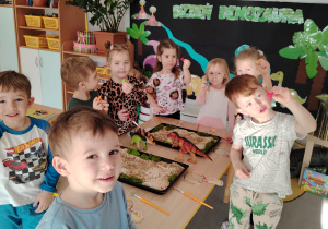 "Tajemnice prehistorycznego świata dinozaurów"-czyli projekt edukacyjny w grupie II