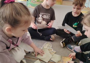 "Tajemnice prehistorycznego świata dinozaurów"-czyli projekt edukacyjny w grupie II