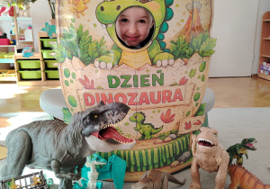 "Tajemnice prehistorycznego świata dinozaurów"-czyli projekt edukacyjny w grupie II