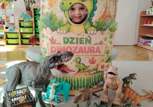 "Tajemnice prehistorycznego świata dinozaurów"-czyli projekt edukacyjny w grupie II