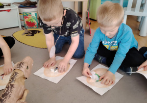 "Tajemnice prehistorycznego świata dinozaurów"-czyli projekt edukacyjny w grupie II