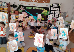 "Tajemnice prehistorycznego świata dinozaurów"-czyli projekt edukacyjny w grupie II