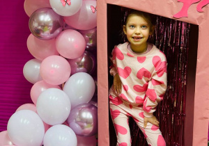 "Herbaciana niespodzianka"- Dzień Kobiet w gr. VI