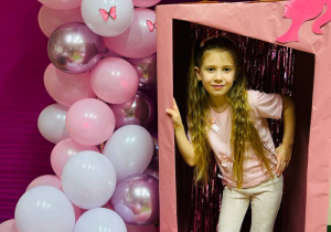 "Herbaciana niespodzianka"- Dzień Kobiet w gr. VI