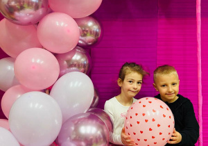 "Herbaciana niespodzianka"- Dzień Kobiet w gr. VI