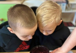 "Herbaciana niespodzianka"- Dzień Kobiet w gr. VI