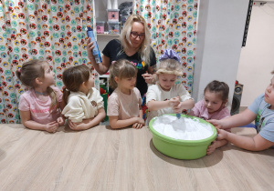 ,,Dzień Kobiet w sali animacyjnej BaJa” – grupa V