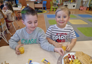 Salon pięknych fryzur w grupie X na DZIEŃ KOBIET