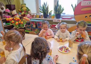 Salon pięknych fryzur w grupie X na DZIEŃ KOBIET