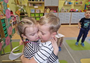 Salon pięknych fryzur w grupie X na DZIEŃ KOBIET